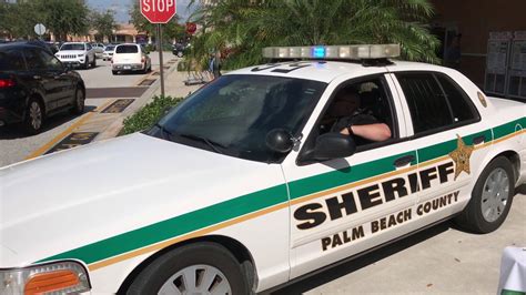 Palm Beach County Sheriff's Office Annual Turkey Drive - YouTube