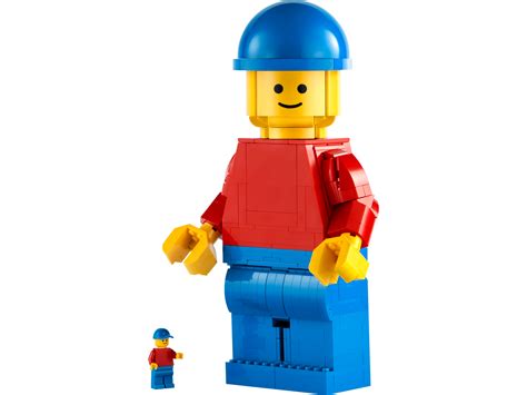 Up-Scaled LEGO® Minifigure 40649 | Minifigures | Buy online at the Official LEGO® Shop US