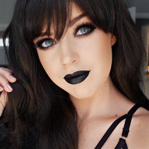 The eye make up is pretty Black Lipstick Look, Dark Lipstick Makeup, Goth Makeup, Dark Makeup ...