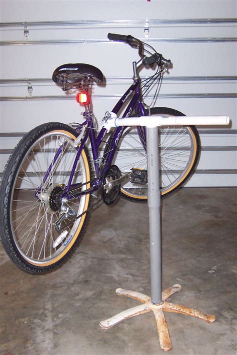 Bicycle Repair Stand #2 (Portable) : 9 Steps - Instructables