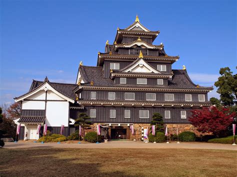 Explore JAPAN with Japanese tour leader : Okayama Castle