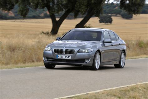 BMW 5 Series Sedan (2011) - picture 4 of 57