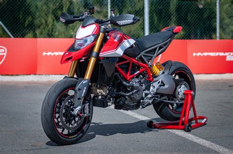 Up-Close with the Ducati Hypermotard 950 SP - Asphalt & Rubber