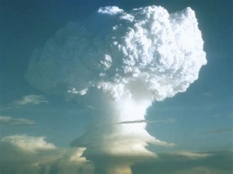 Operation Mike and the first thermonuclear bomb test
