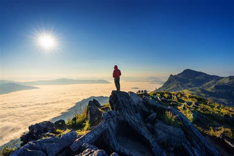 7 Gunung yang Cocok untuk Pendaki Pemula, Bikin Ketagihan Mendaki ...