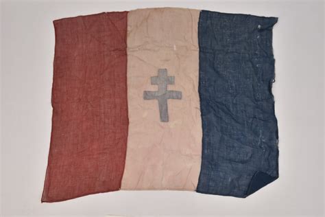 Drapeau de Libération à Croix de Lorraine provenant d'Angers | Aiolfi G.b.r.