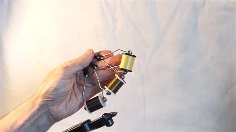 Fly Tying: Bobbin Tips Professional - YouTube