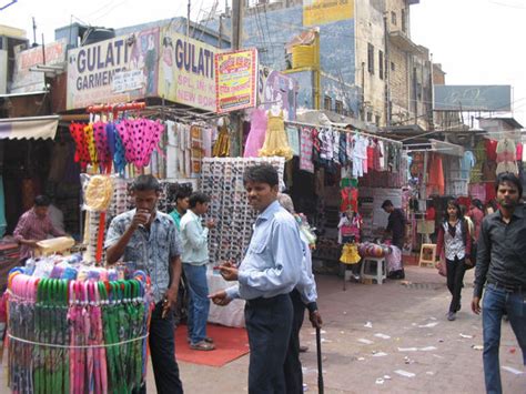 Sarojini Market: Delhites Sarojini Market Shopping Guide - Tripoto