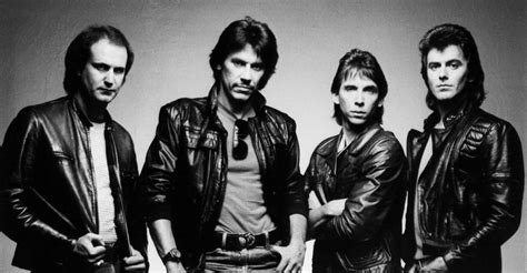 10 Best Steppenwolf Songs of All Time - Singersroom.com