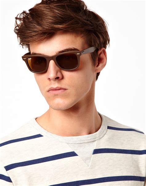 Ray-Ban Wayfarer Sunglasses in Brown for Men - Lyst