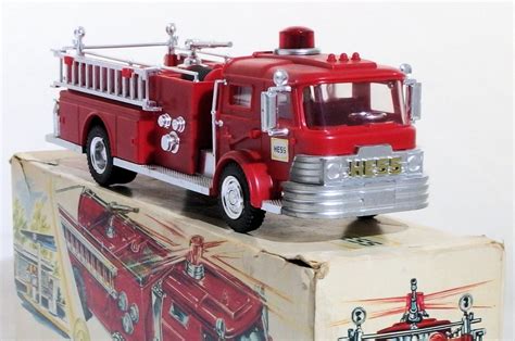 Hess 1970 Fire Pumper Truck with Box - Trucks From The Past