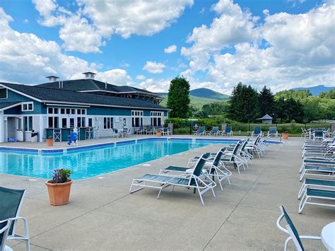 Stoweflake Mountain Resort & Spa - UPDATED 2022 (Stowe, Vermont)