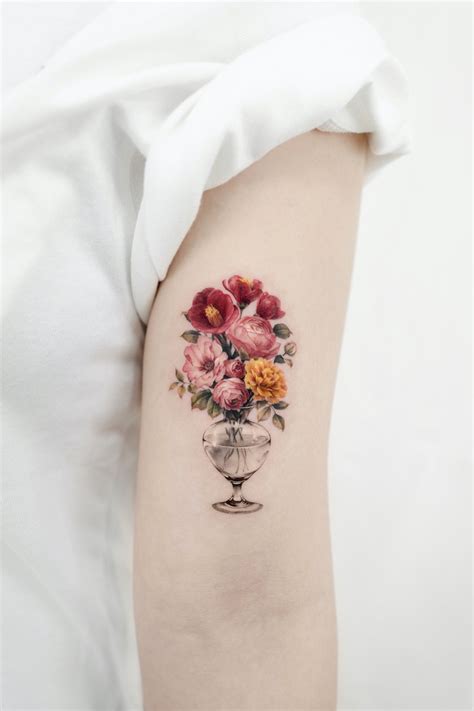 Romanticism and tenderness in Donghwa's flower tattoos | iNKPPL