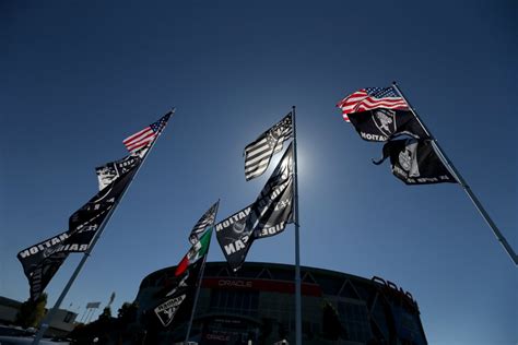 Raiders fans fight at Oakland Coliseum