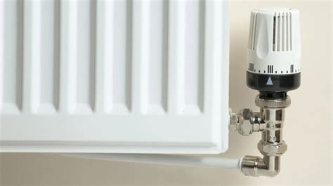 How to Fix a Leaking Radiator Valve - Hometree