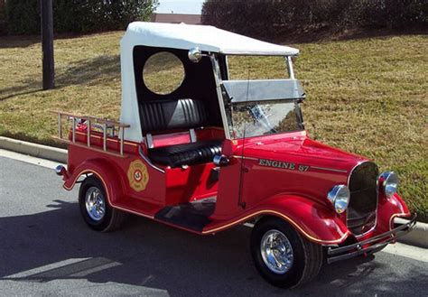 Pimped Out Golf Carts (21 pics)