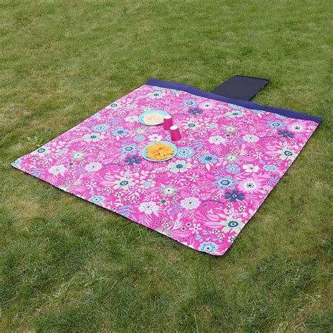 Custom Picnic Blankets. Design Your Own Fleece Picnic Blanket