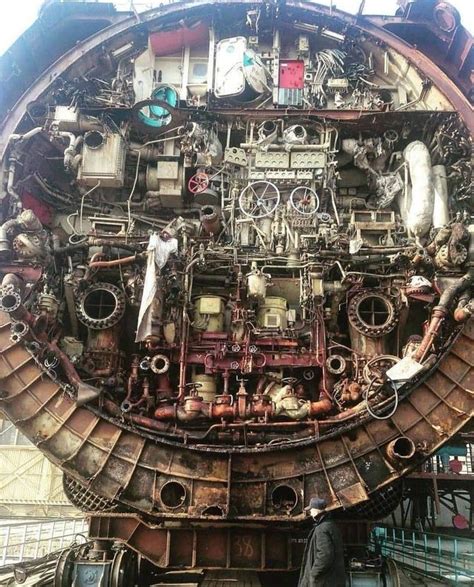 This is the interior of a submarine - pics | Russian submarine, Nuclear ...