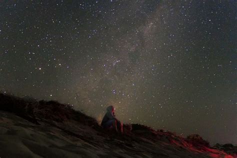 Beach } Night stars ⭐️⭐️ | Stars at night, Beach night, Landmarks