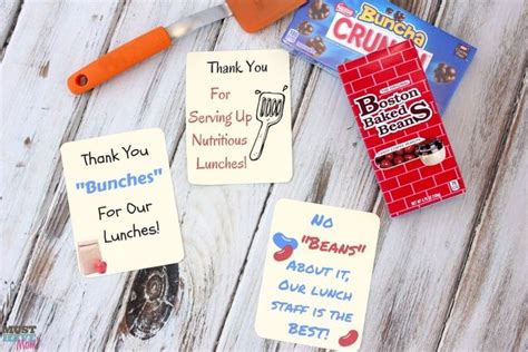 Free printable thank you cards for cafeteria staff appreciation! Celebrate school lunch hero day ...