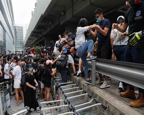 Protesters block roads near Hong Kong airport