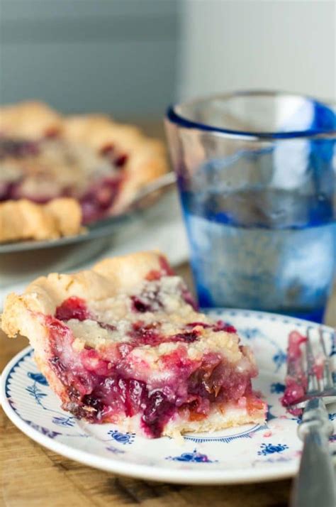 Concord Grape Pie | MamaGourmand