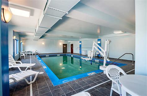 Comfort Inn and Suites Cambridge Indoor Pool - Neema Hospitality