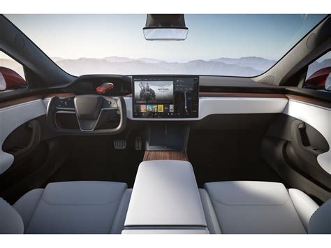 2024 Tesla Model S: 114 Interior Photos | U.S. News