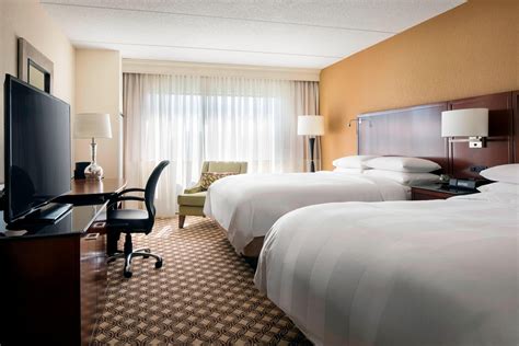 Chicago Marriott Naperville: Naperville hotel accommodations