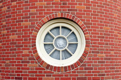 Round Window In Brick Tower Royalty Free Stock Images - Image: 4995419