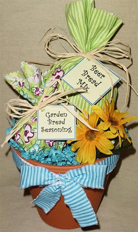 Glory Bee Crafts & Recipes: Beer Bread Mix Gift Basket: Recipes from Quick Gifts From the Kitchen