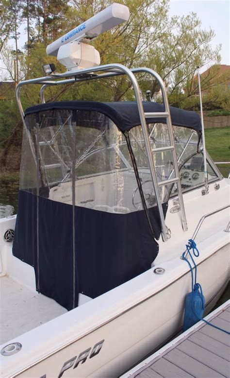 Sea-Pro® 220WA, 2006: Factory-Bimini-Top Bimini-Spray-Shield Side-Curtains Aft-Drop-Curtain ...