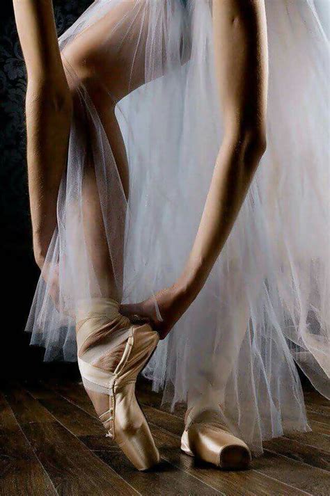 Pin by Dima on POINTE | Dance photography, Pointe shoes, Ballet photos