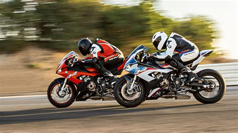 BMW S1000RR Price, Specs, Top Speed & Mileage in India