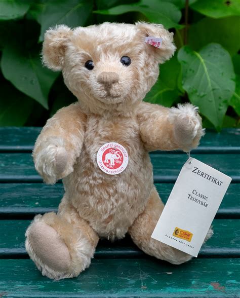 Classic Teddy bear 28 – Steiff – 2004 – Limited edition – EAN 038945 – Teddy Bears and Friends