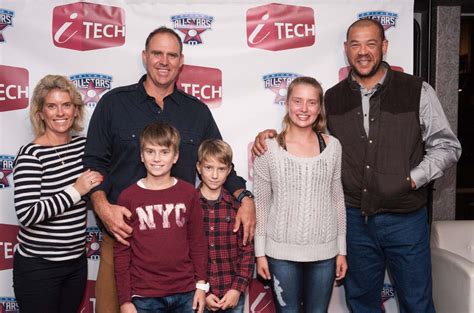 Australian opener Matthew Hayden and family with Andrew Symonds ...