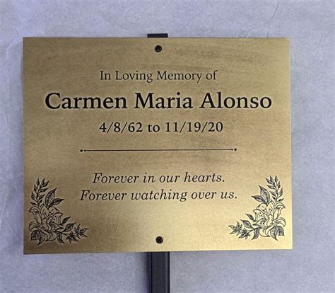 Personalized Memorial Tree Plaques | Plaque Direct