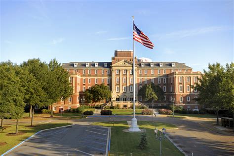 Tuscaloosa VA Medical Center in Alabama image - Free stock photo - Public Domain photo - CC0 Images