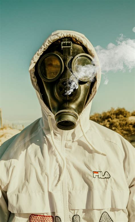 500+ Gas Mask Pictures [HD] | Download Free Images on Unsplash