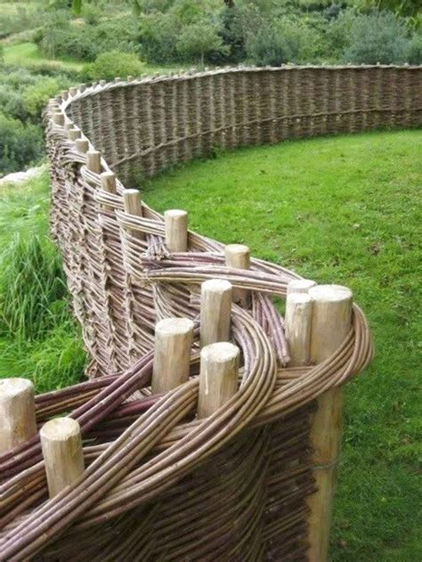 41 Unique Garden Fence Decoration Ideas - Home & Garden | Garden fence, Unique gardens, Backyard ...