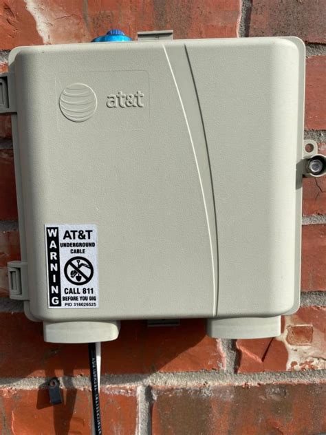 ‎ONT Box in Garage, Wired outside through wall - BGW210 | AT&T ...