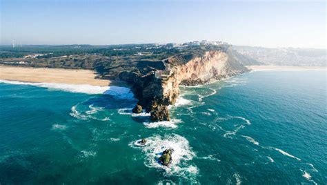 How Nazaré's Waves Are Formed