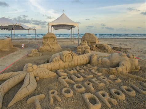 GALVESTON.COM: AIA Sandcastle Competition - Galveston, TX