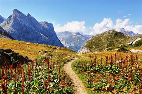 The 10 Most Beautiful Natural Sites in the French Alps - Recharge Your Batteries Naturally - Go ...