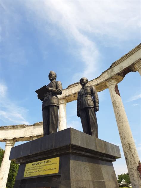 The Sculpture of the Moment of Soekarno Hatta Proclamation Stock Image - Image of soekarno ...