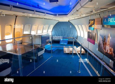 Boeing 747 interior hi-res stock photography and images - Alamy