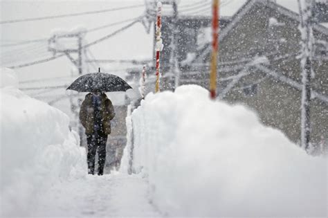 Extreme Weather: Snow Storm In Japan Leaves 17 Dead | IBTimes