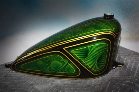 Online Motorcycle Paint Shop: Green Gold candy metalflake