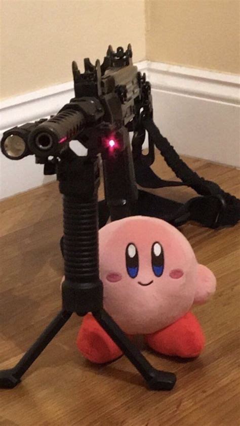 Kirby with a gun : KirbyGetTheGun