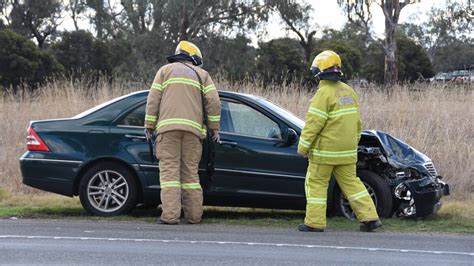 No-one injured in two-car crash on Murray Valley Hwy, Yarroweyah | Riverine Herald